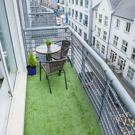 City Centre Wonderland Apartment *